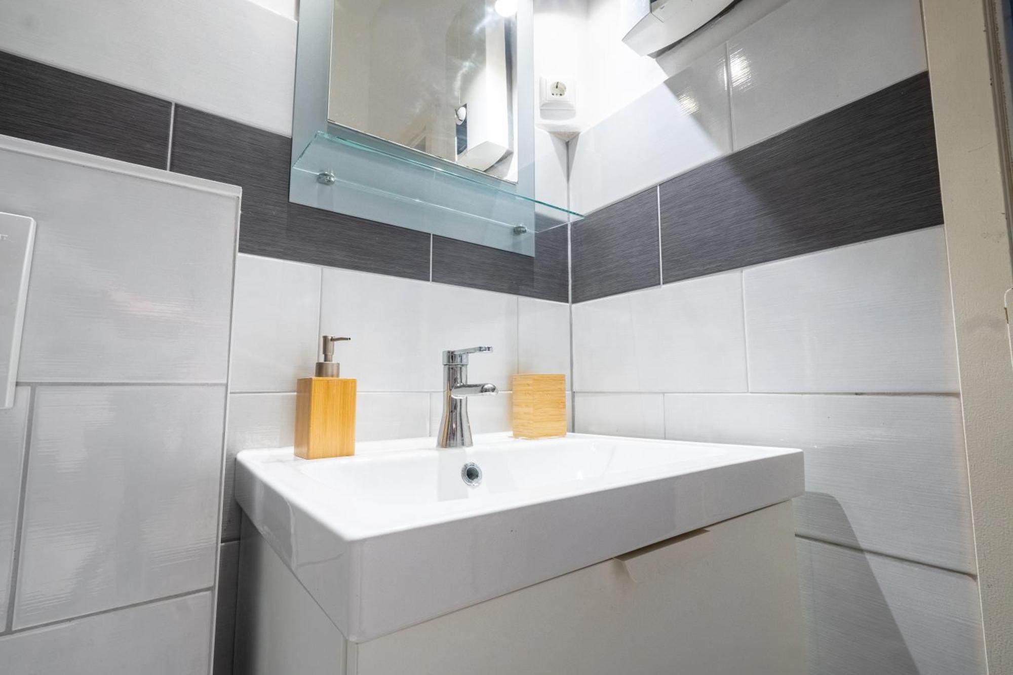 Grosses Apartment Mit 2 Balkonen Zentral Am Nordertor Flensburg Ngoại thất bức ảnh