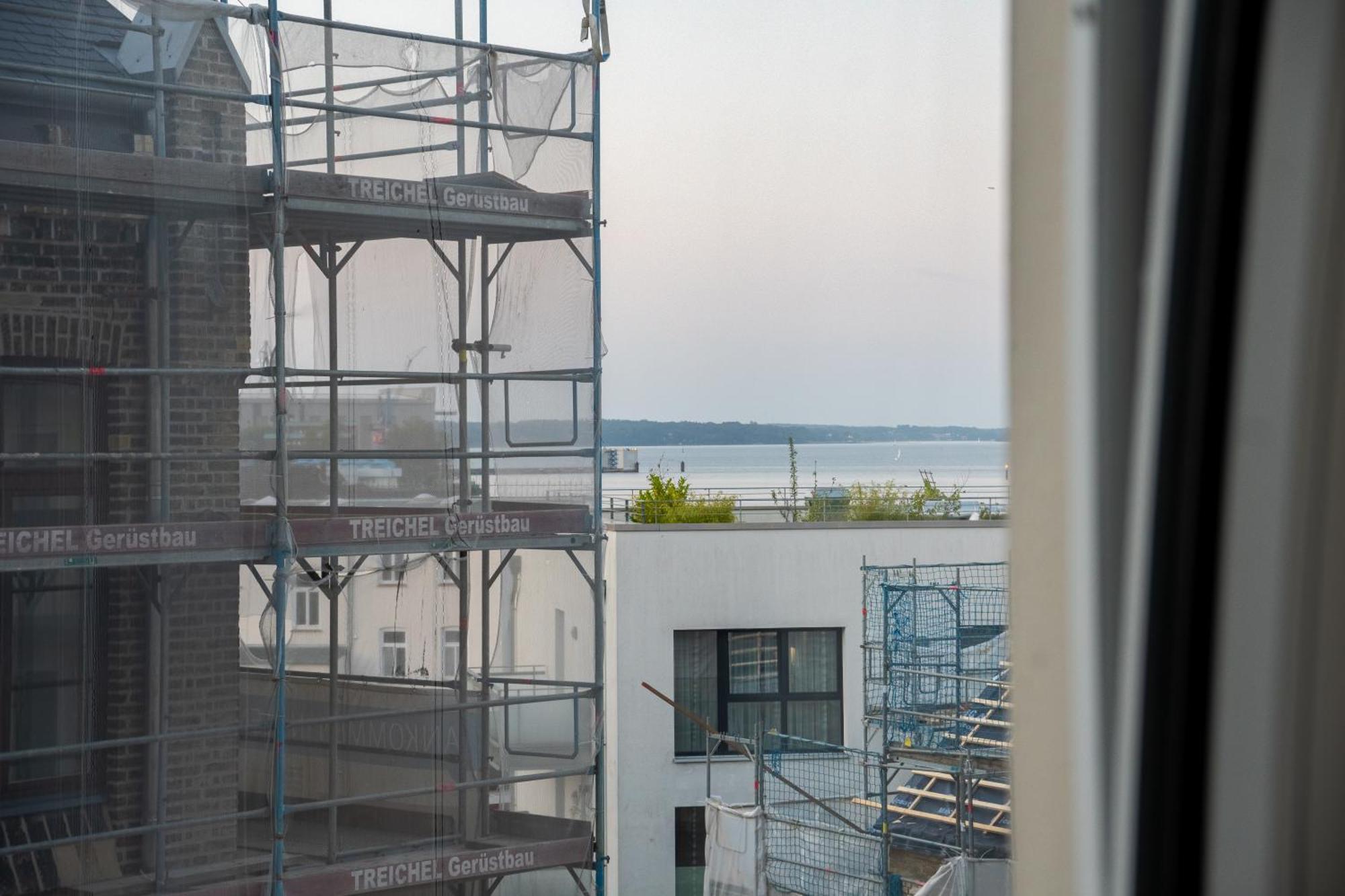 Grosses Apartment Mit 2 Balkonen Zentral Am Nordertor Flensburg Ngoại thất bức ảnh