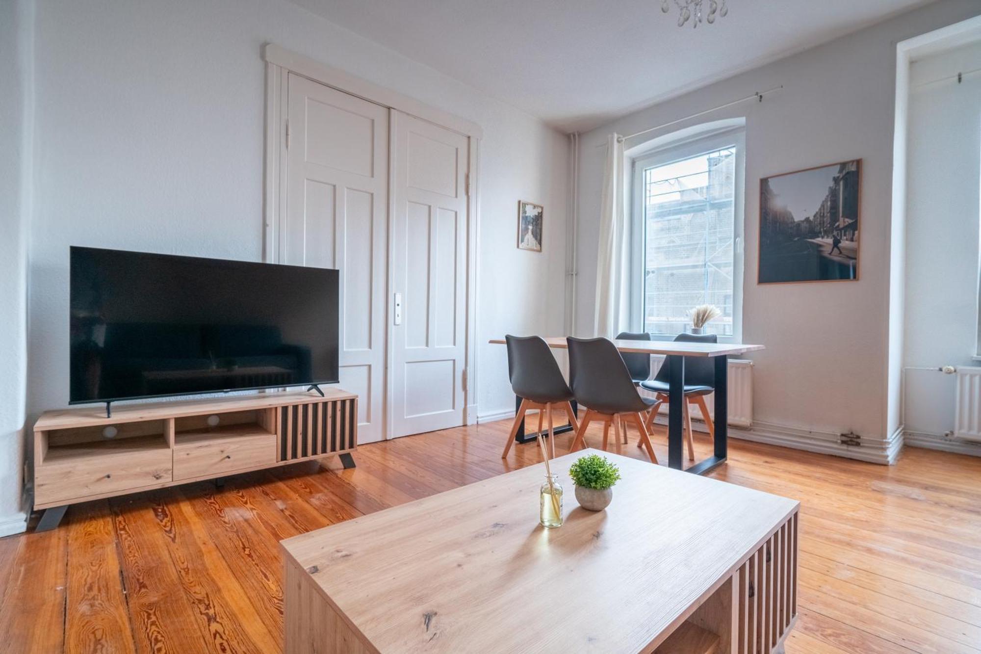 Grosses Apartment Mit 2 Balkonen Zentral Am Nordertor Flensburg Ngoại thất bức ảnh